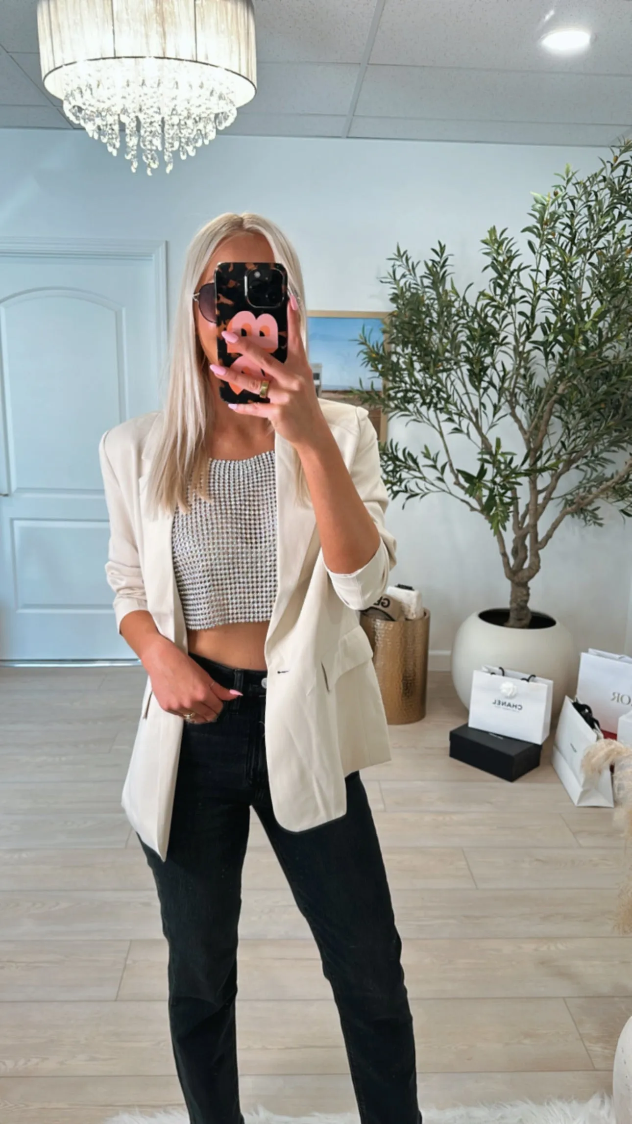 AS SEEN ON ALLISON CLAIRE!! She's a Stunner" Rhinestone Tank in Clear